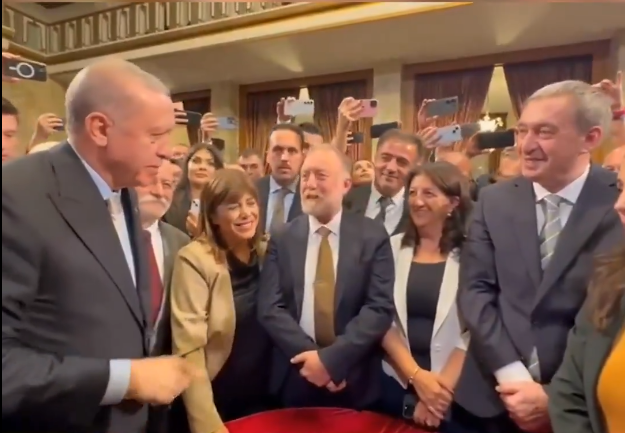 Parti Binamızı Içindekilerle Birlikte Yakmak Istediler (1)