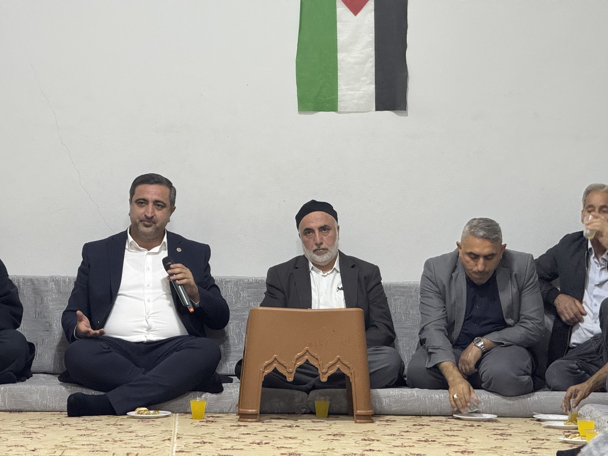 Serkan Ramanlı’dan Huzur Mahallesi’nde Hastalara Moral, Gençlerle Samimi Sohbet 10