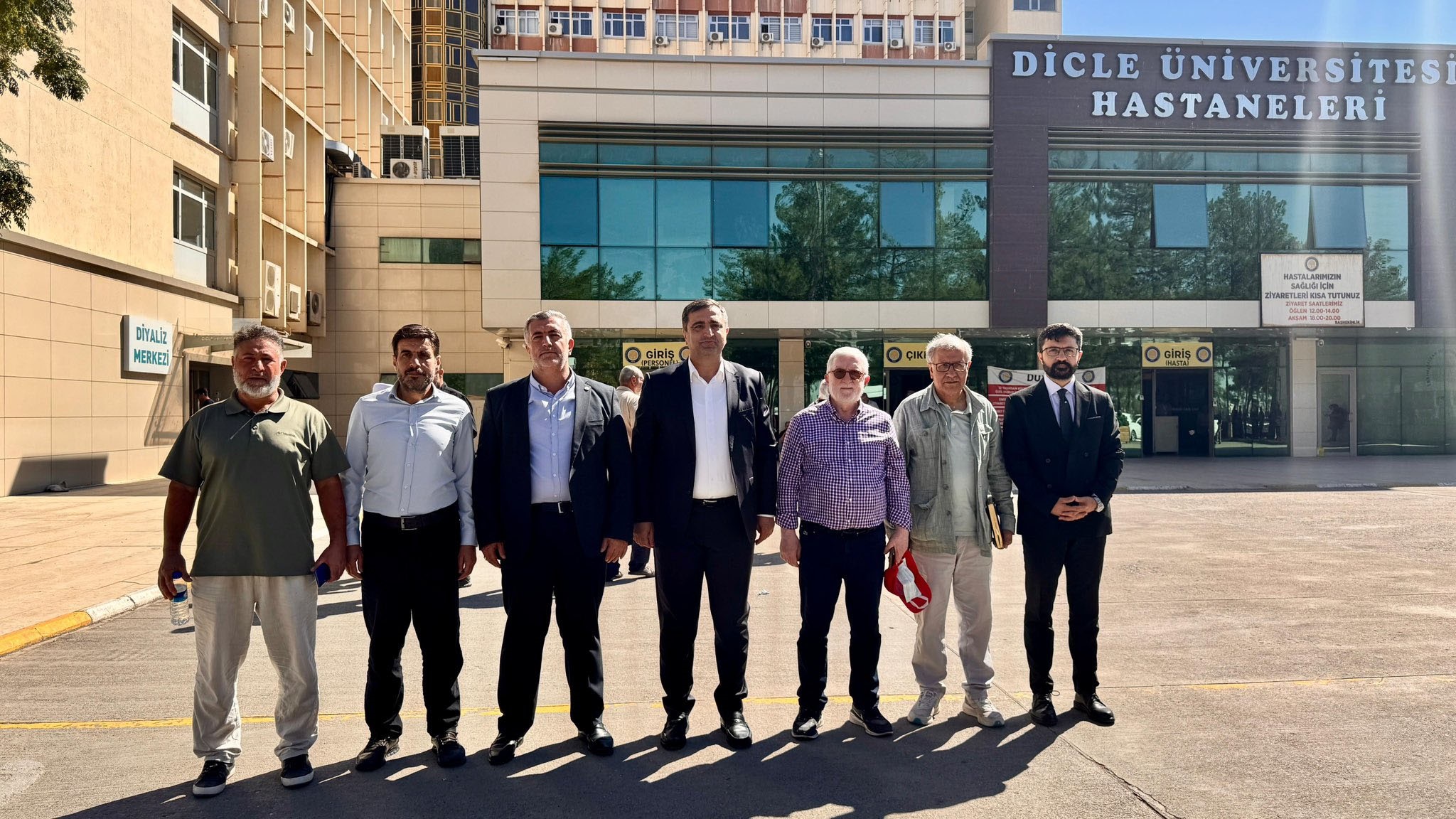 Serkan Ramanlı’dan İsmail Beşikci’ye Hastanede Ziyaret 00