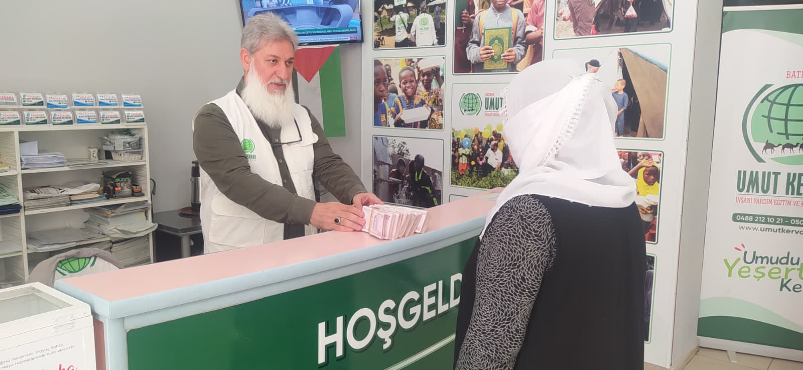 Yaşlı Teyzeden Gazze'ye Duygulandıran Destek Tüm Birikimini Bağışladı (2)