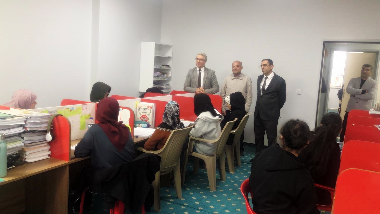 94A7Bed8 552F 4744 Bd14 8875742E46A4