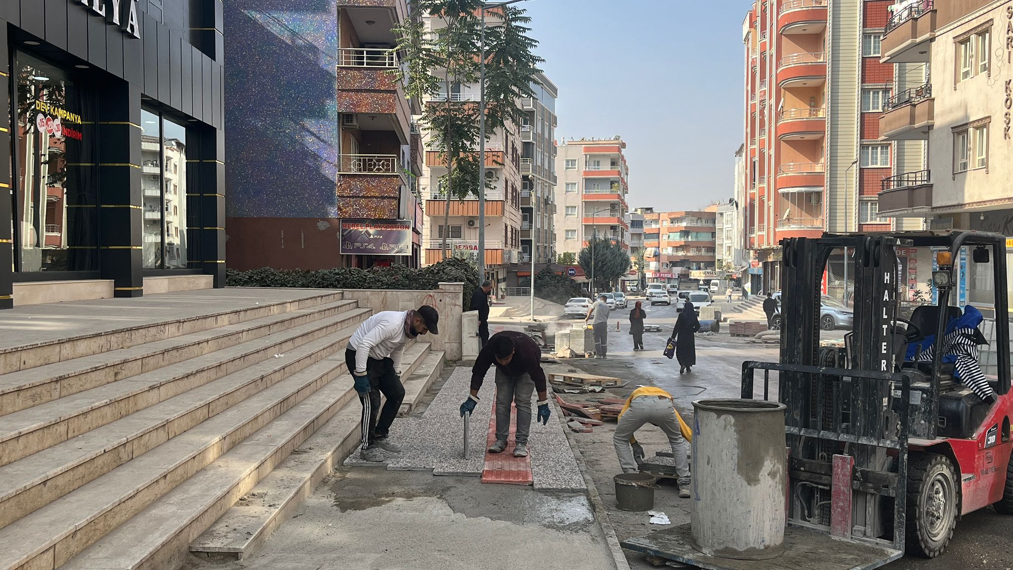 Bahçelievler Esnafından Yeşil Çağrı “Kaldırımlar Ağaçlansın” (7)