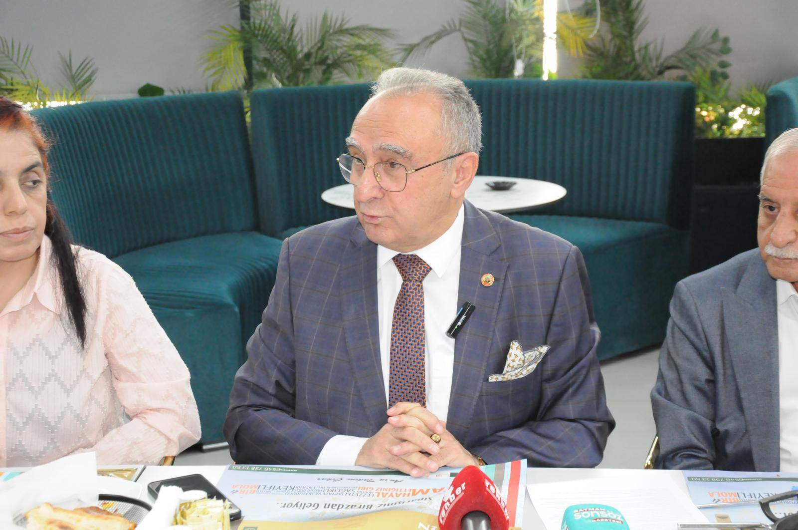 Batman’da Emeklilere Yeni Konutlar Yapılması İçin Görüşmeler Devam Ediyor (2)