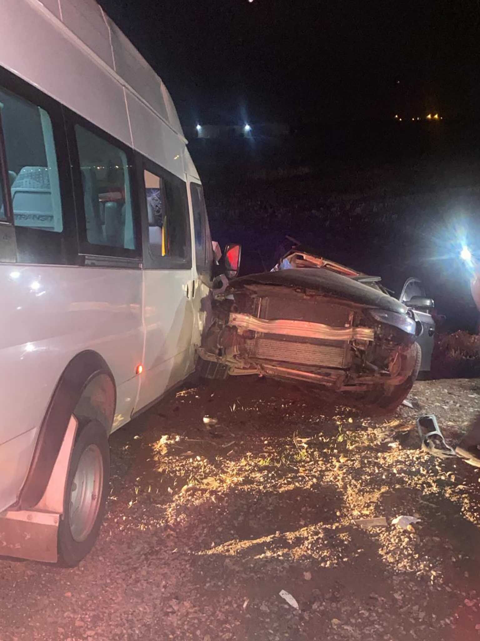 Diyarbakir Bismil Yolunda Feci Kaza Cok Sayida Olu Ve Yaralilar Var 7