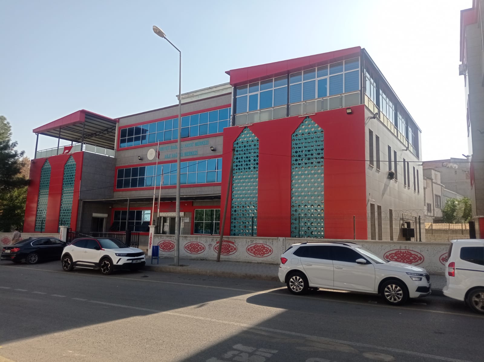 Hürriyet Semt Polikliniği Acili, Sadece Yeşil Alan Hizmeti Veriyor (1)