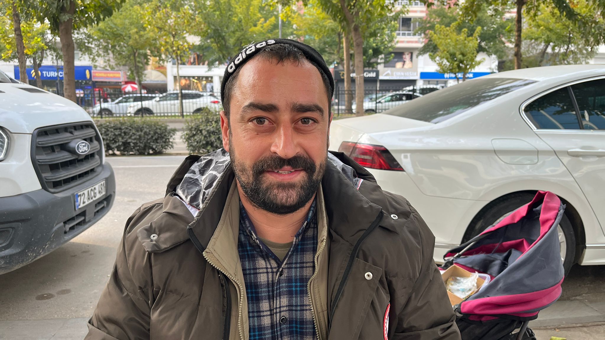 Kaldırım Tezgâhında İlmek İlmek Geçim Mesaisi (1)