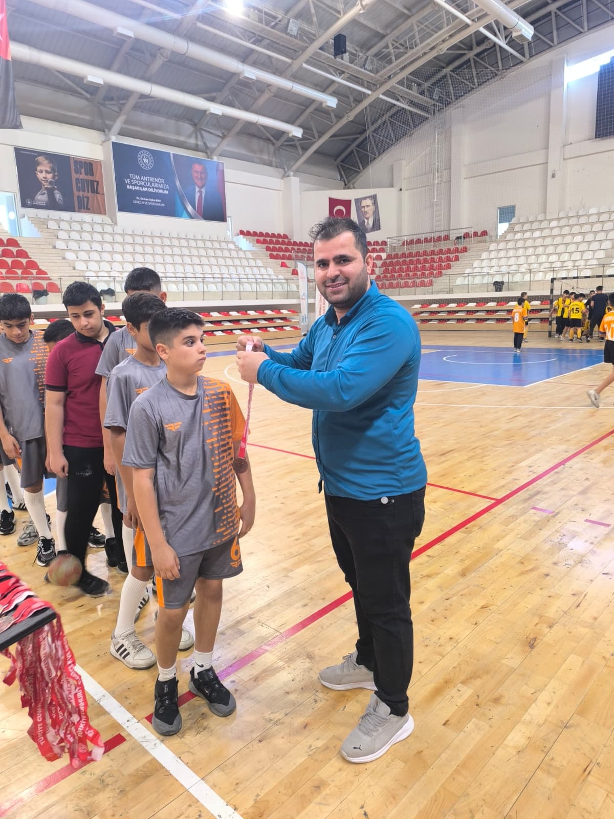 Prof. Dr. Aziz Sancar Ortaokulu Hentbolda Batman Şampiyonu! (2)
