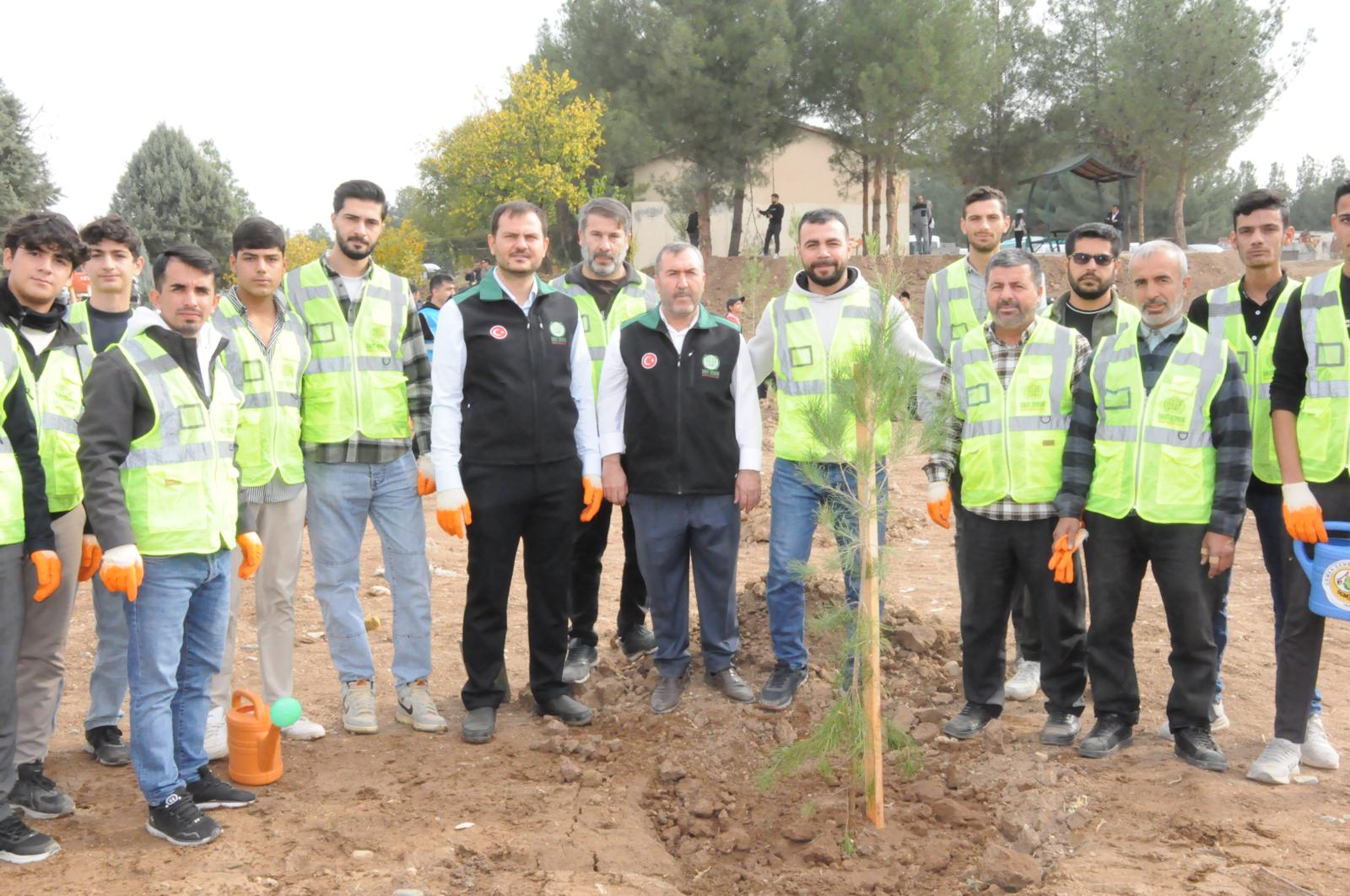 Umut Kervanı’ndan Yeşil Adım Ağaç Dikmek Sadakadır (5)