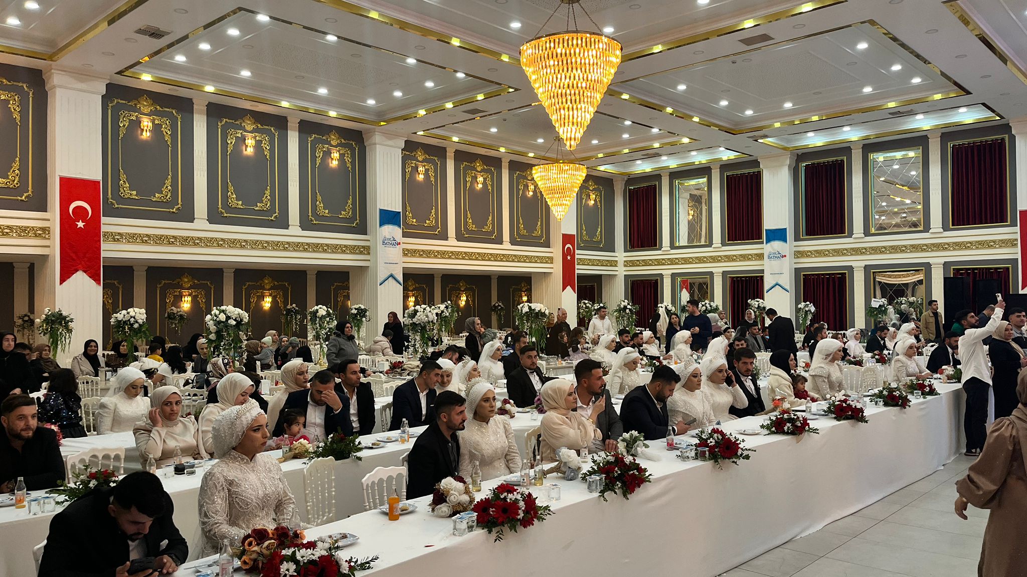 Batman Belediyesi 100 Çifte Nikâh Ve Çeyiz Paketi Sundu (2)