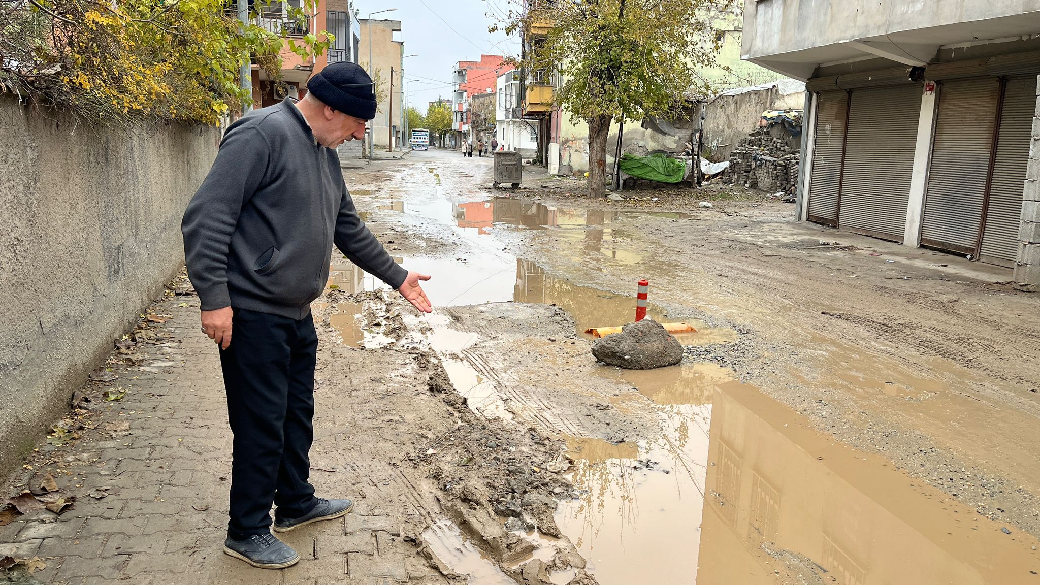 Batman’a Yakışmayan Görüntü Sokak Çamur Deryası (6)