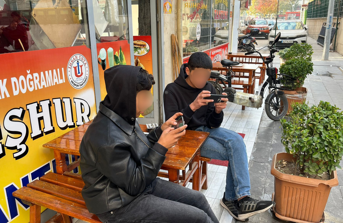 Batman’da Akıllı Telefon Alarmı Bağımlılık Gençleri Tehdit Ediyor (3)