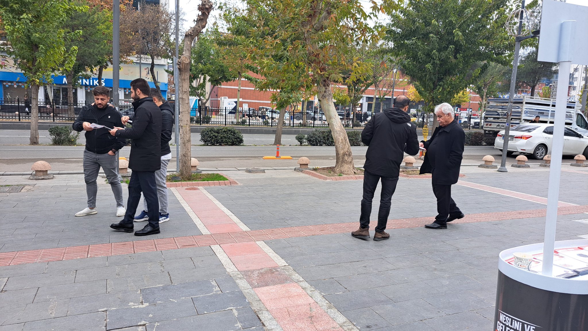 Batman’da İslami Değerleri Anlatan Broşür Dağıtıldı (2)