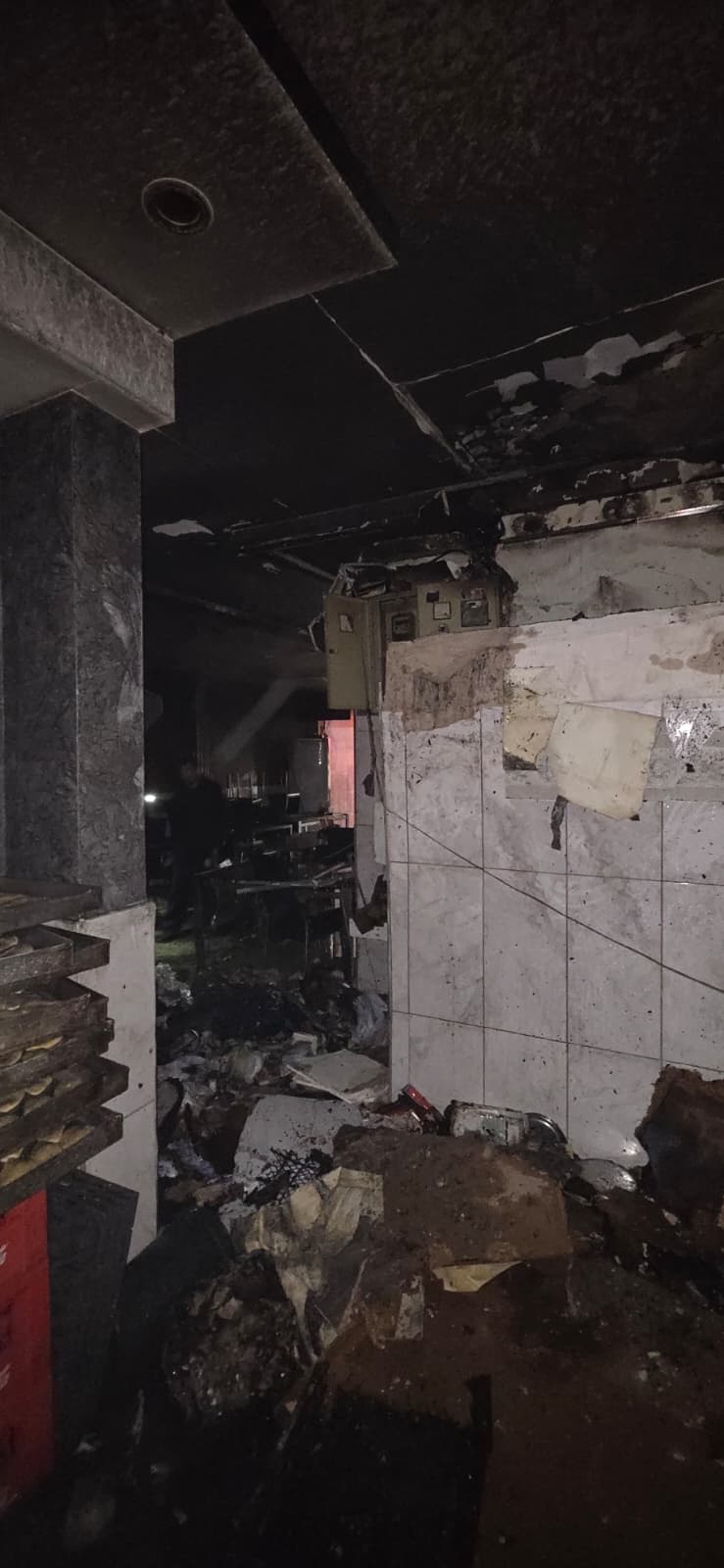 Diyarbakır Caddesi’nde Sabah Yangını Paniğe Yol Açtı (2)