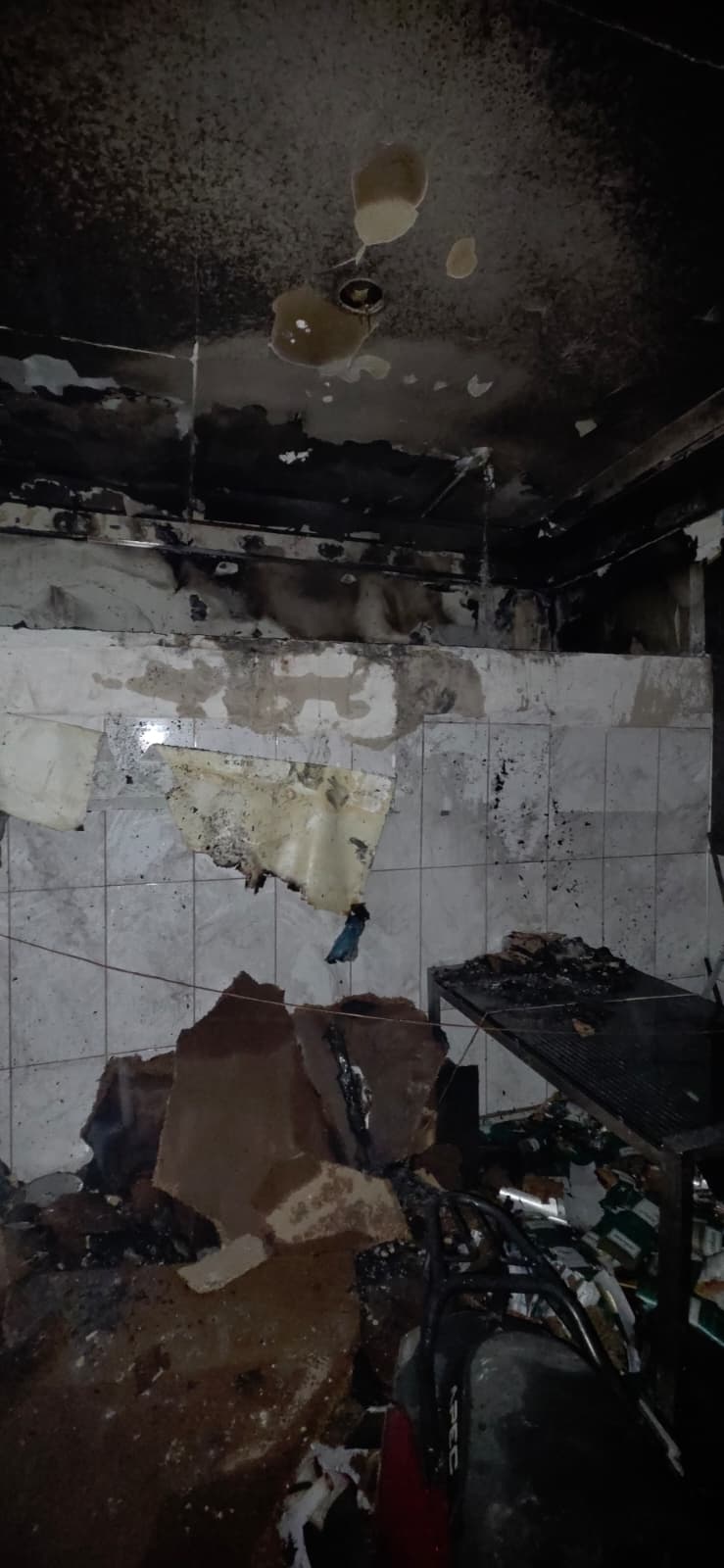 Diyarbakır Caddesi’nde Sabah Yangını Paniğe Yol Açtı (4)