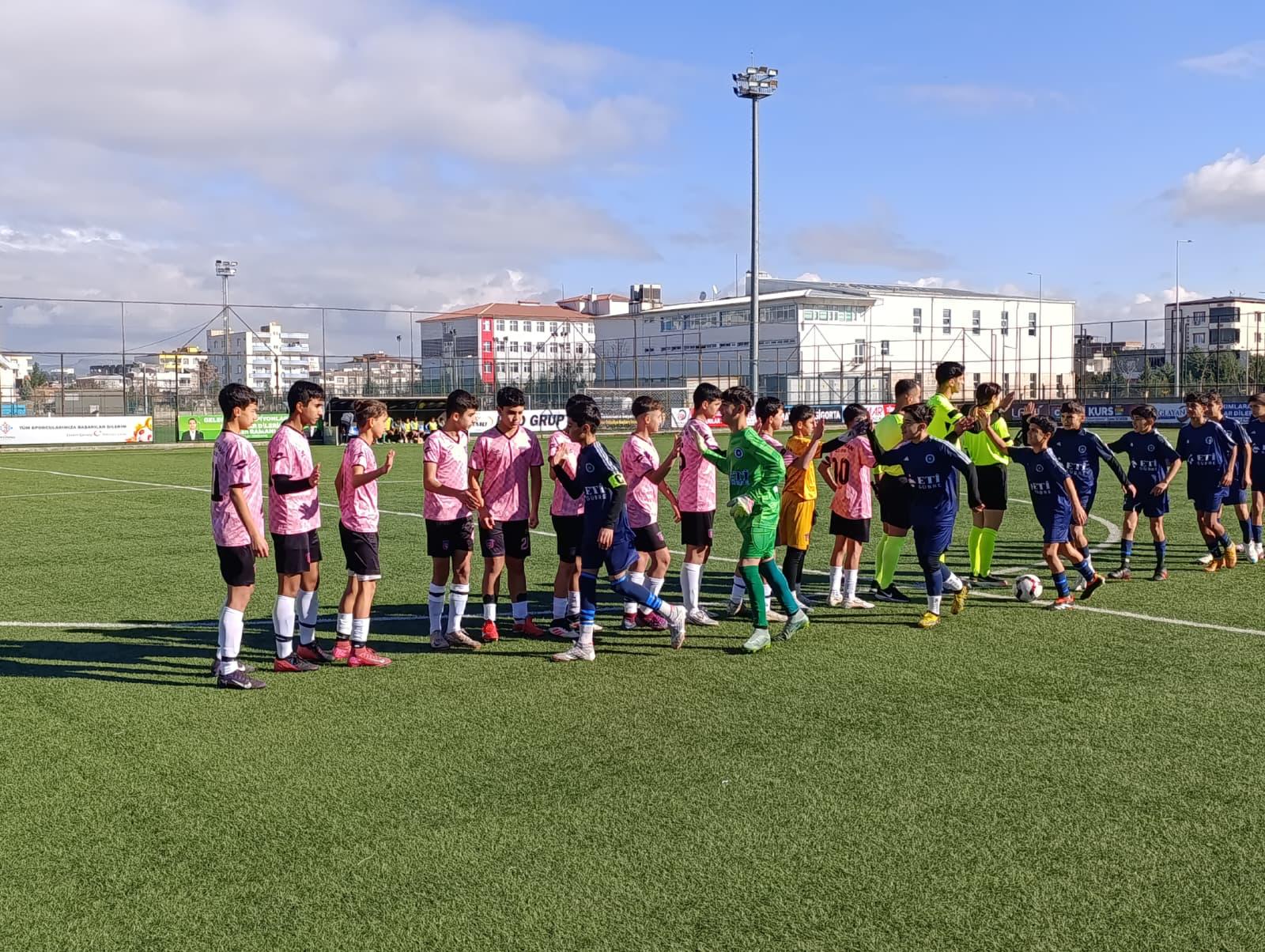 Genç Kartallar Sahada Şov Yaptı (2)