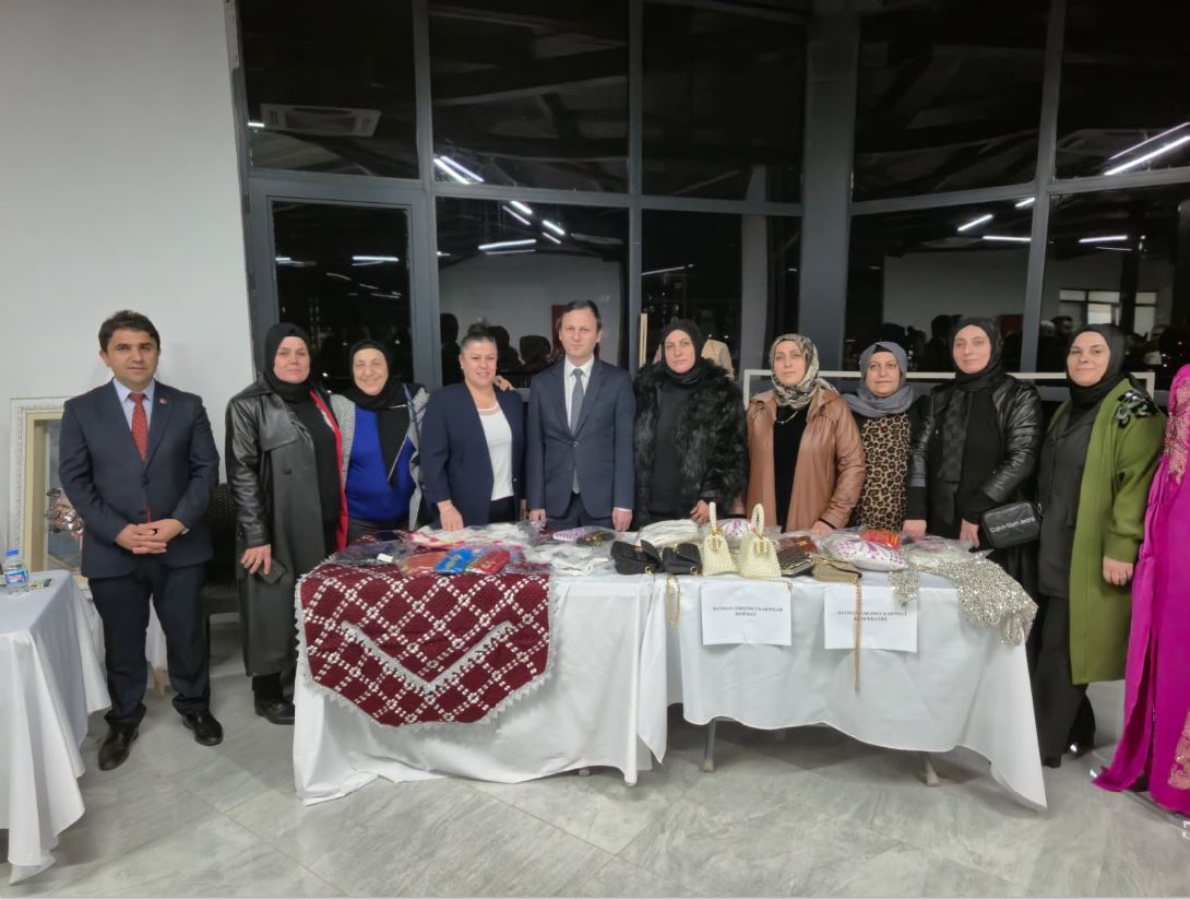 Kadınların El Emeği Göz Nuru Eserleri Görücüye Çıktı (2)