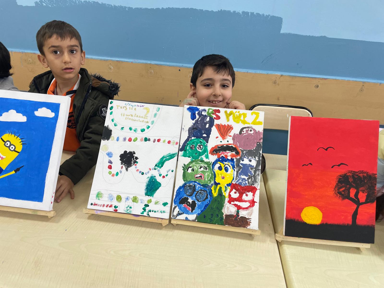 Minik Ressamlardan Sergisi İlgi Gördü (2)