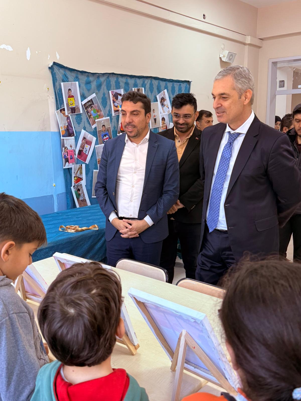 Minik Ressamlardan Sergisi İlgi Gördü (5)