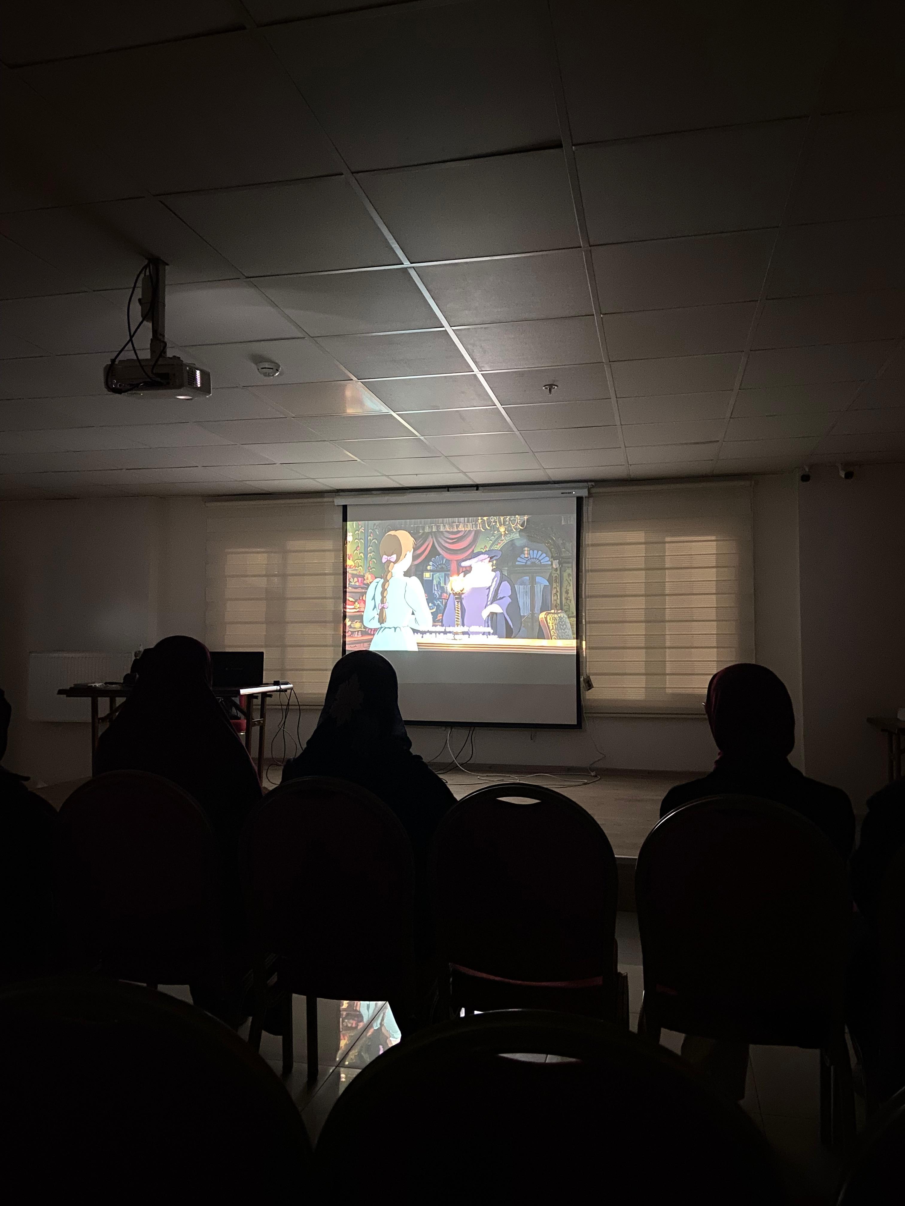 Süveybe Ana Yurdu’nda Sinema Etkinlikleri Devam Ediyor (1)