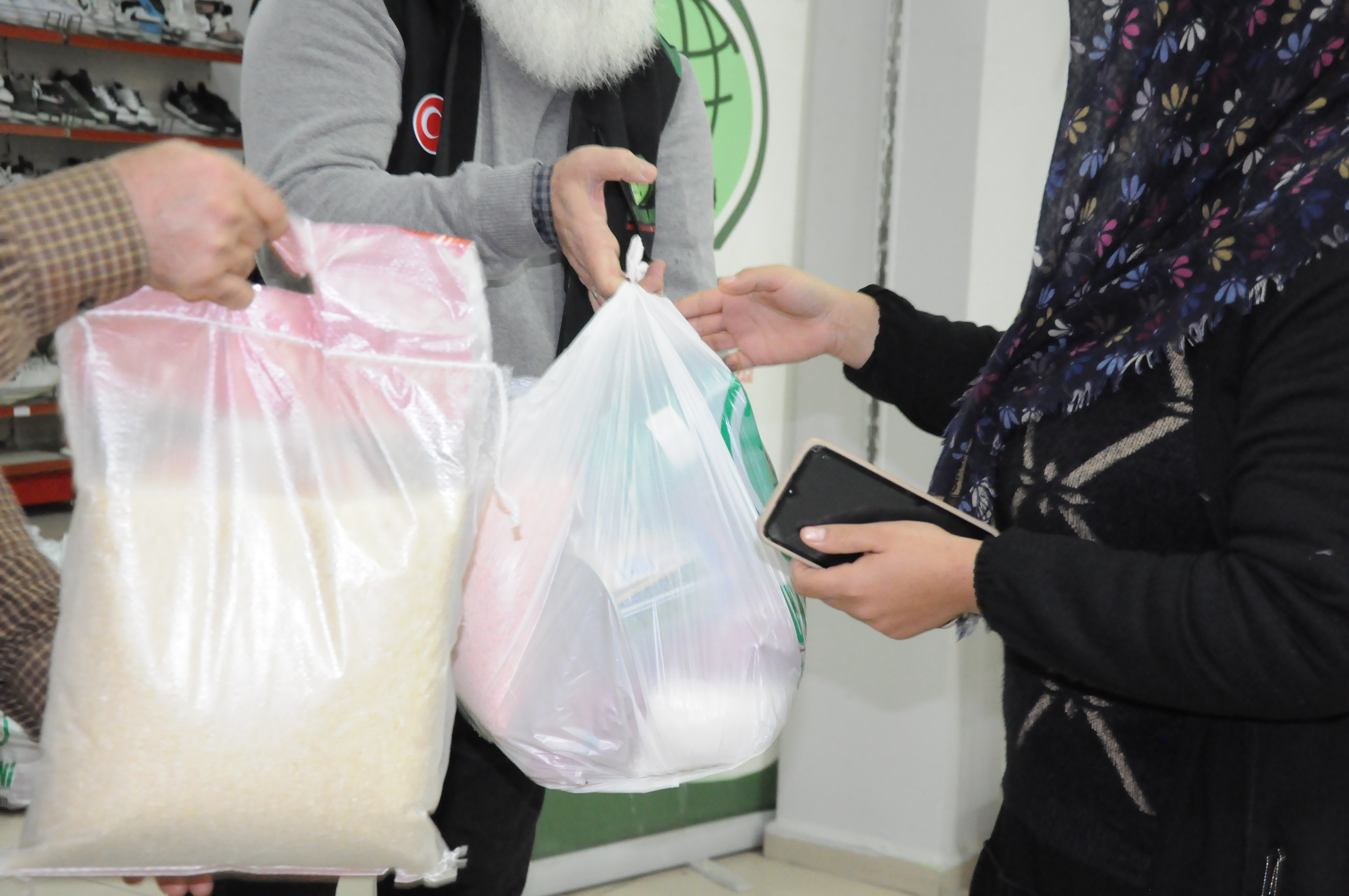 Umut Kervanı’ndan Üç Aylar Bereketi Yüzler Ailenin Yüzünü Güldü (5)