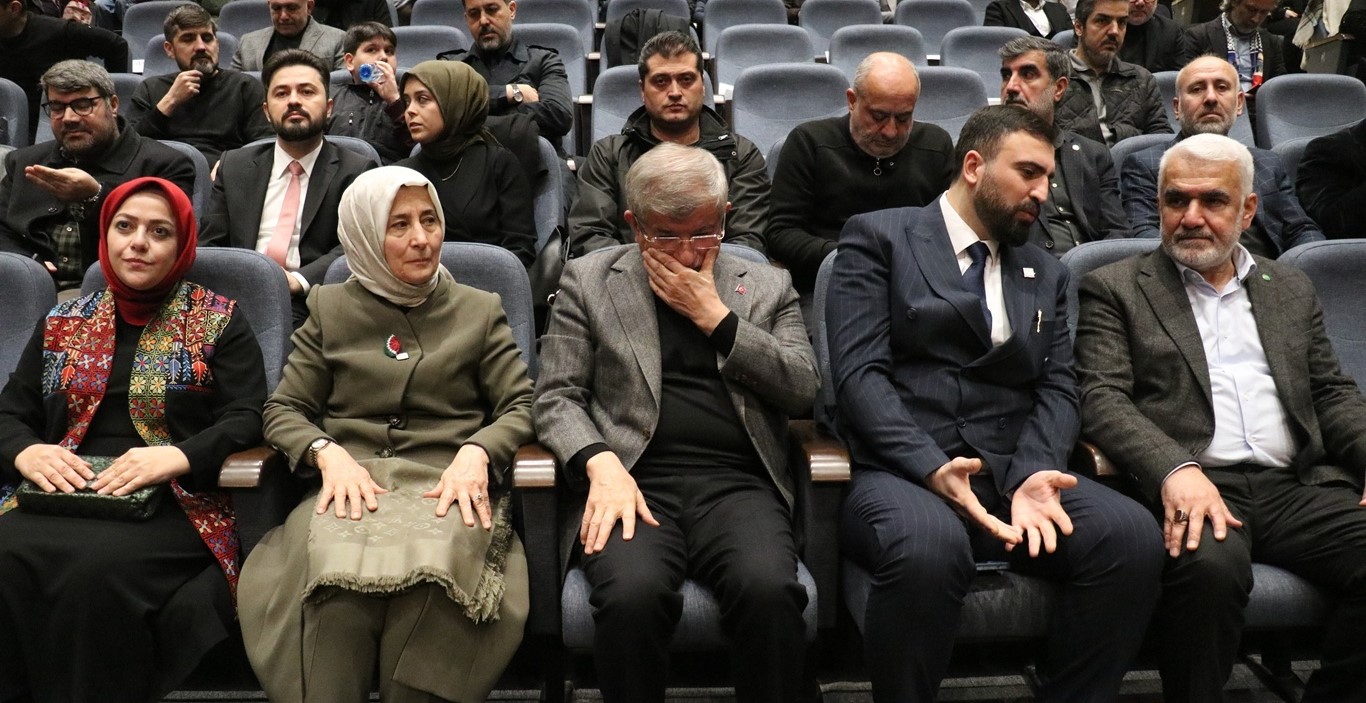 Yapıcıoğlu, Vicdan Gemisi Belgesel Galasına Katıldı (3)