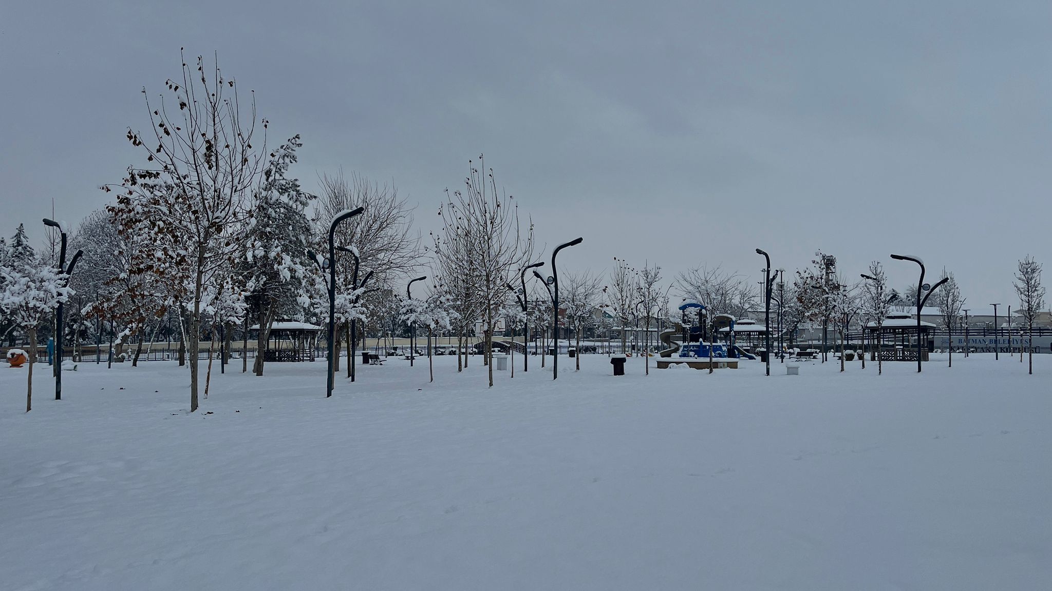 Batman’da Kar Geri Döndü Kent Beyaza Büründü (1)