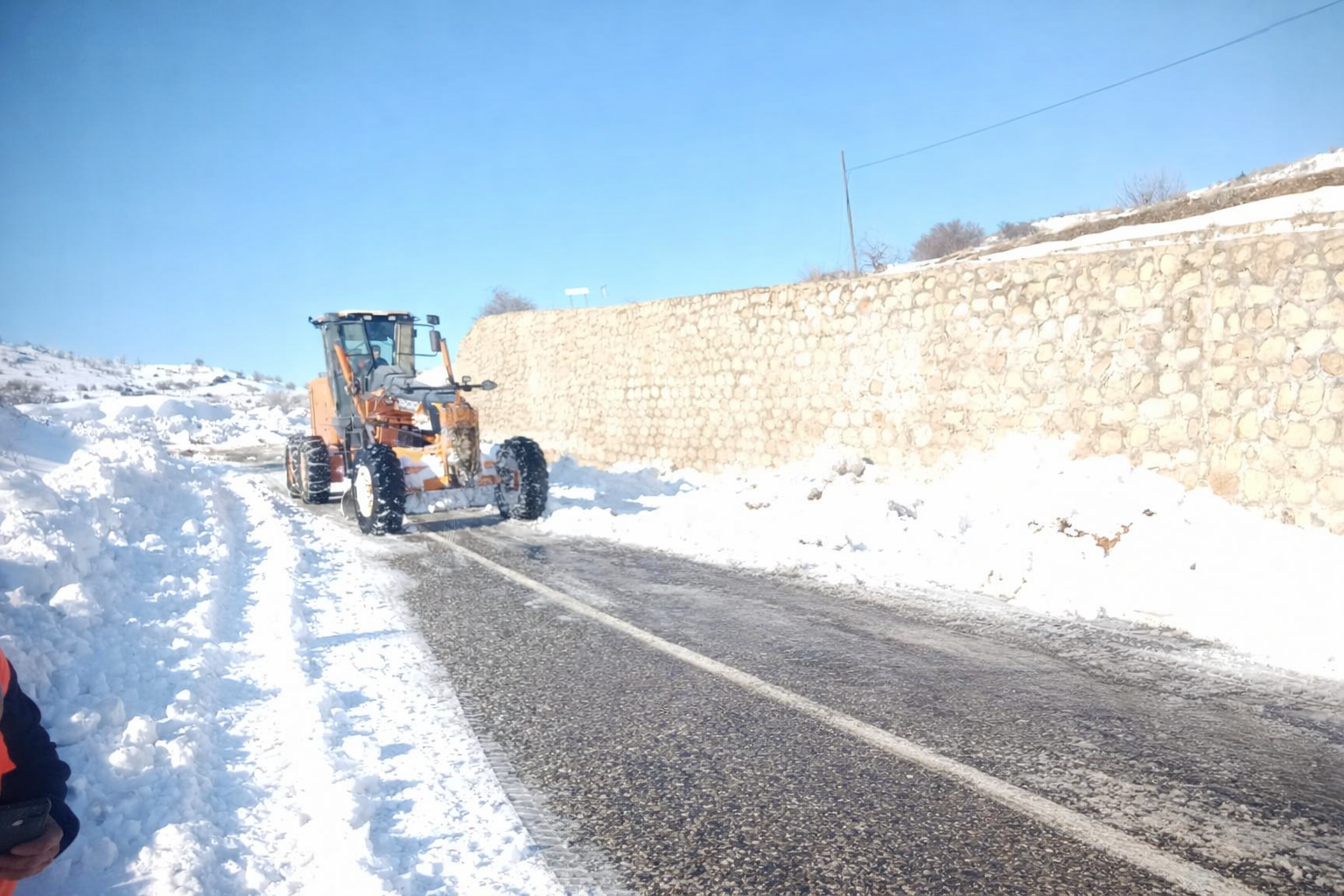 Batman’da Karla Mücadele 4 Bin 793 Km Köy Yolu Açıldı-2