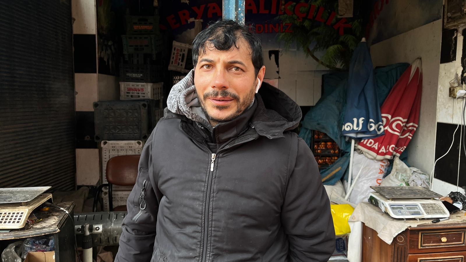 Esnaf Pazardaki Kar Yığınlarının Kaldırılmasını İstedi