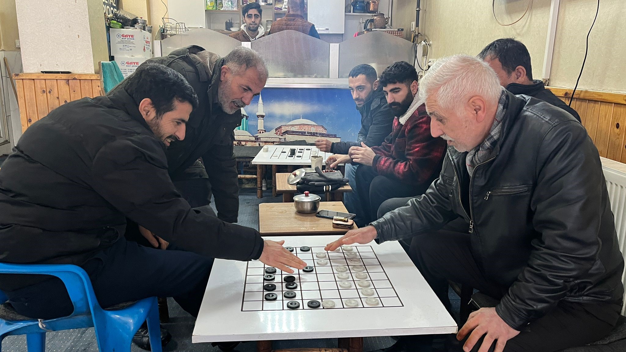 Soğuk Hava Çay Ocağını Da Sessizliğe Bürüdü (5)