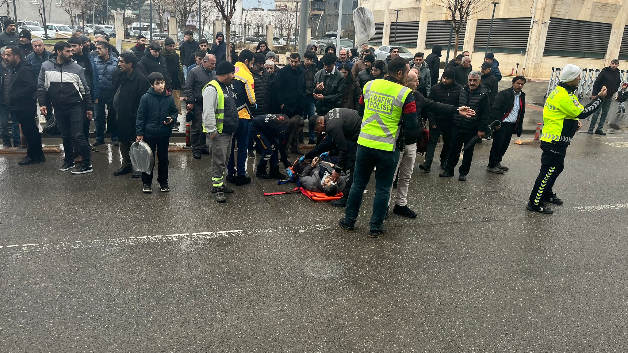 Yaya Geçidinde Motosiklet Kazası 1 Yaralı-2