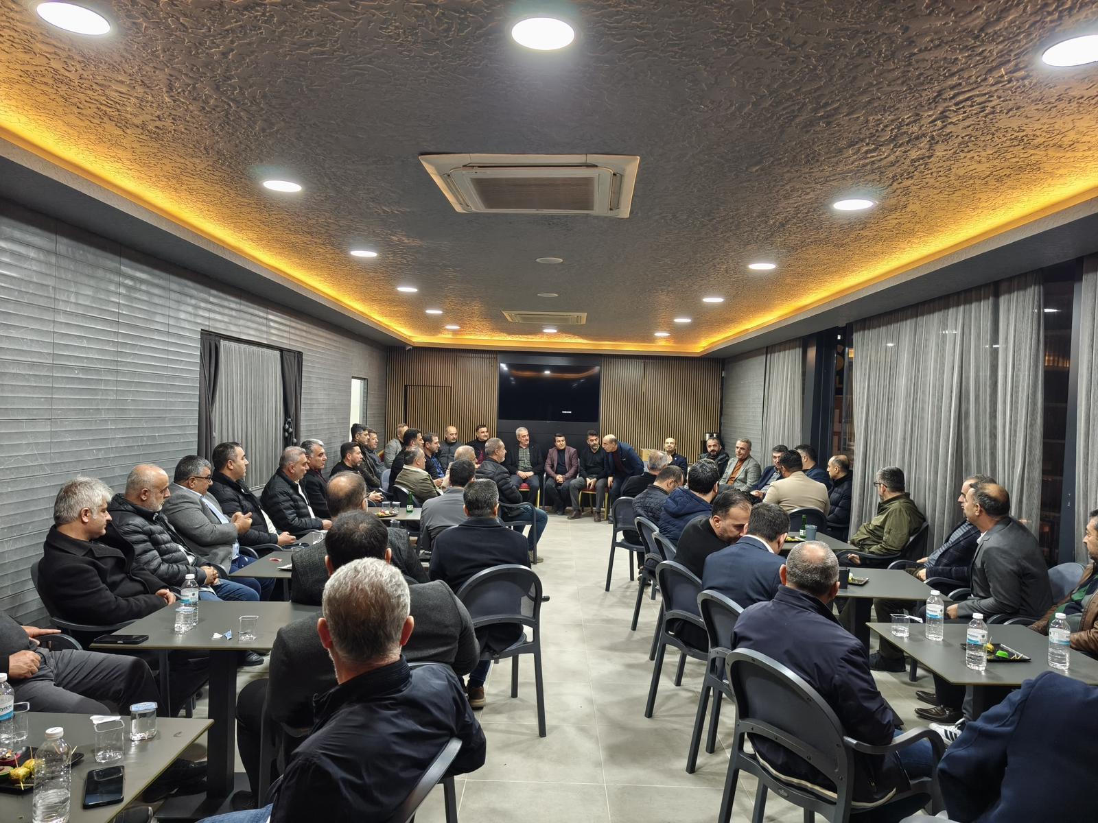 Ak Parti Heyeti Eğitim Bir Sen’in Ramazan Programına Katıldı (1)