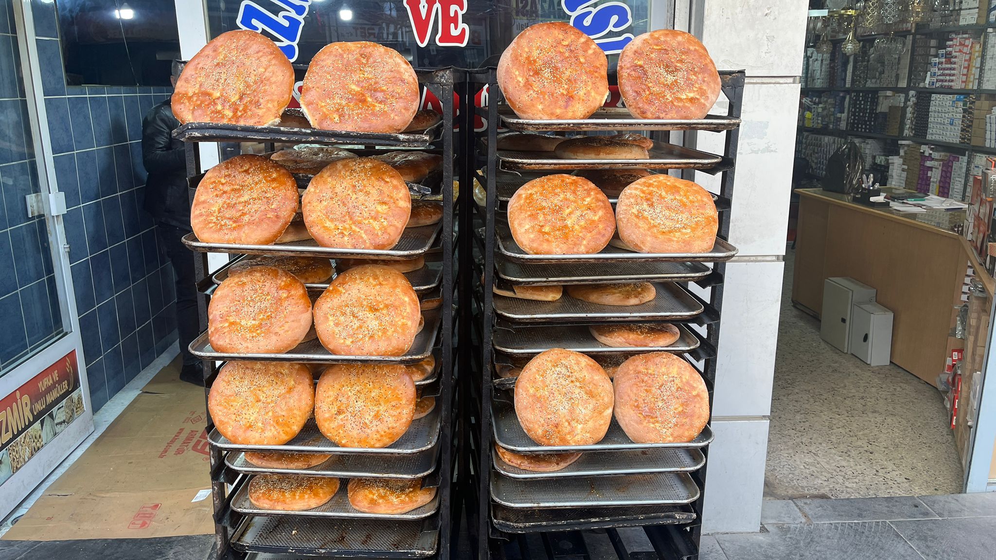 Çarşı Mahallesi’nde Ramazan Pidesine Yoğun İlgi (1)