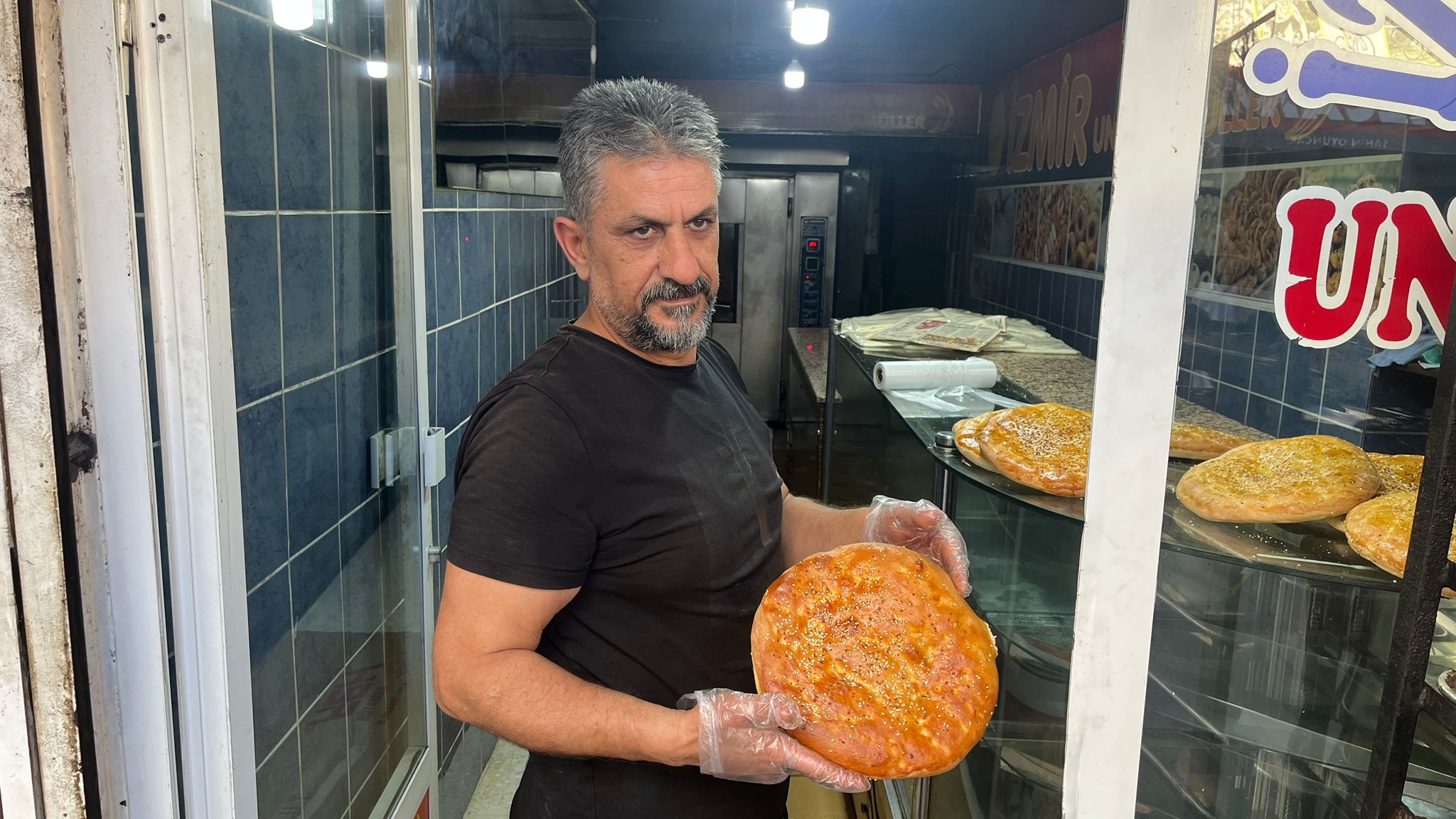 Çarşı Mahallesi’nde Ramazan Pidesine Yoğun İlgi (4)