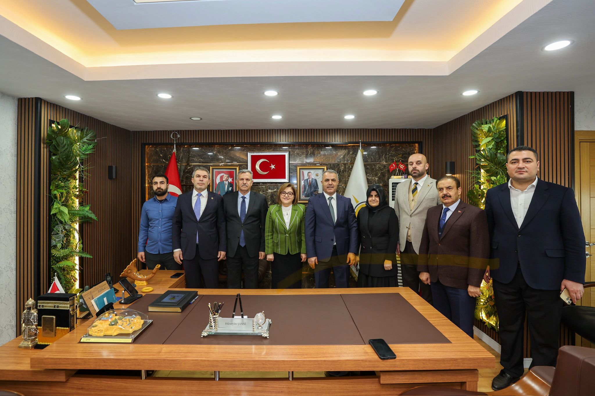 Fatma Şahin’den Ak Parti Batman İl Başkanlığı’na Ziyaret (3)