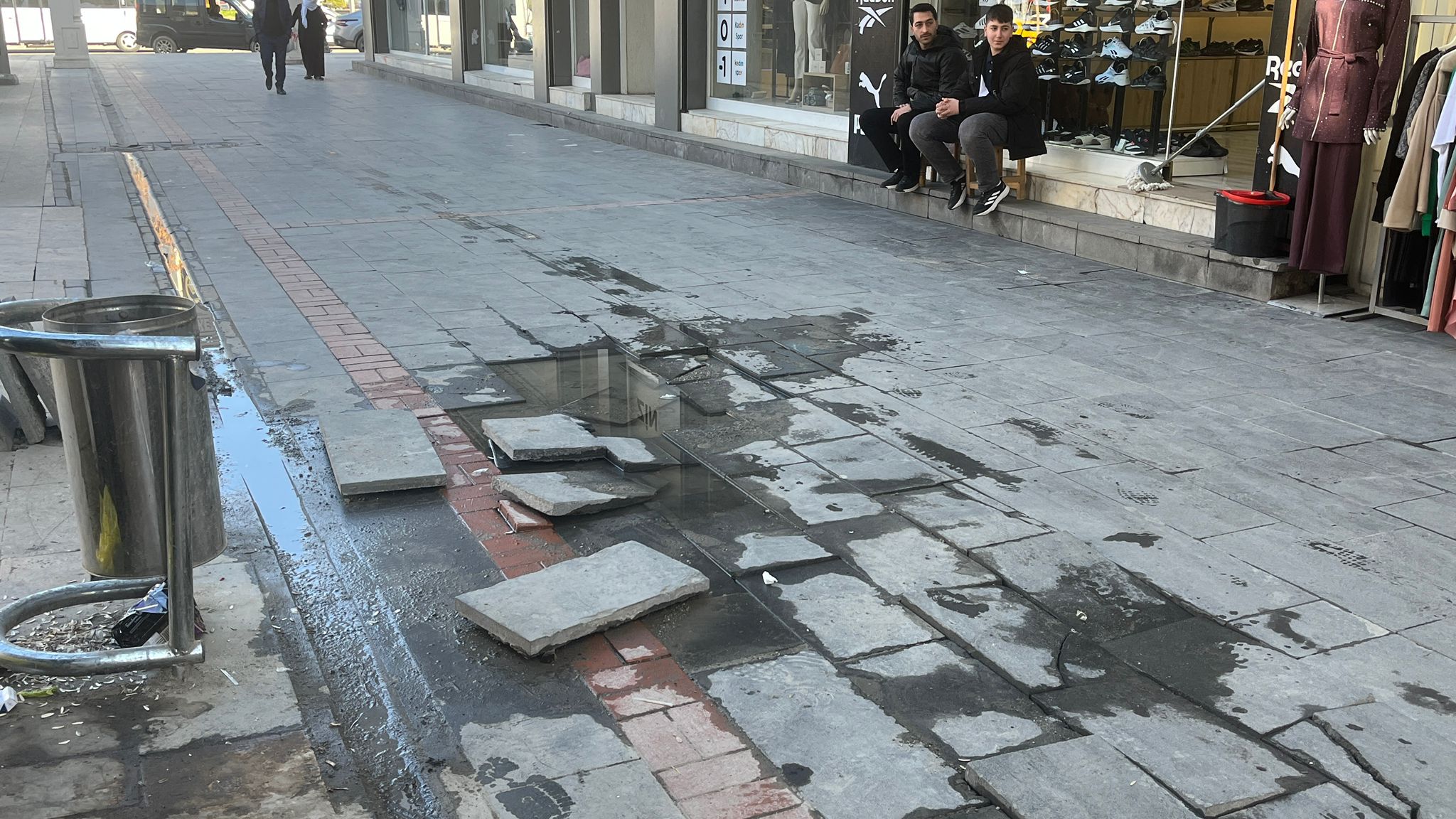 Hasankeyf Sokağı’nda Altyapı Ve Kaldırım Sorunu Esnaf Tepkili (2)