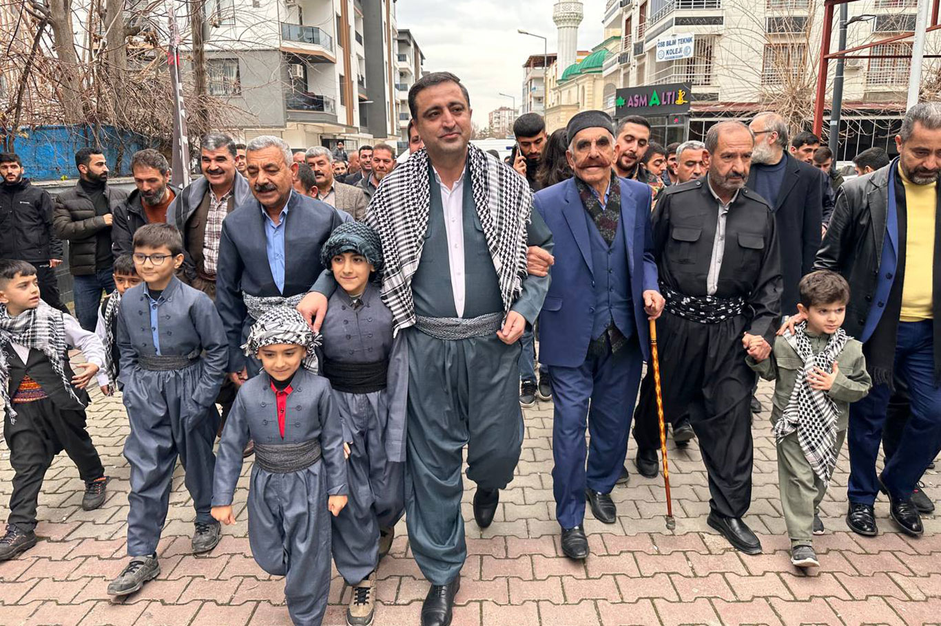 Ji Serkan Ramanli Bangawaziya Dîrokî Zimanê Me Nasnameya Me Ye!