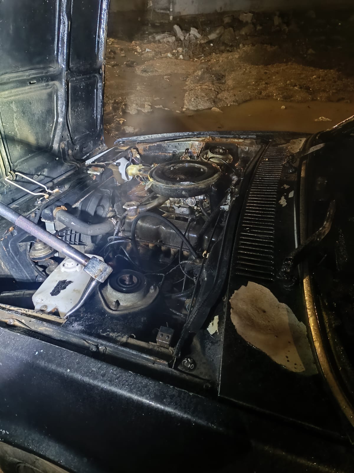 Kısmet Mahallesi’nde Park Halindeki Araçta Yangın (1)