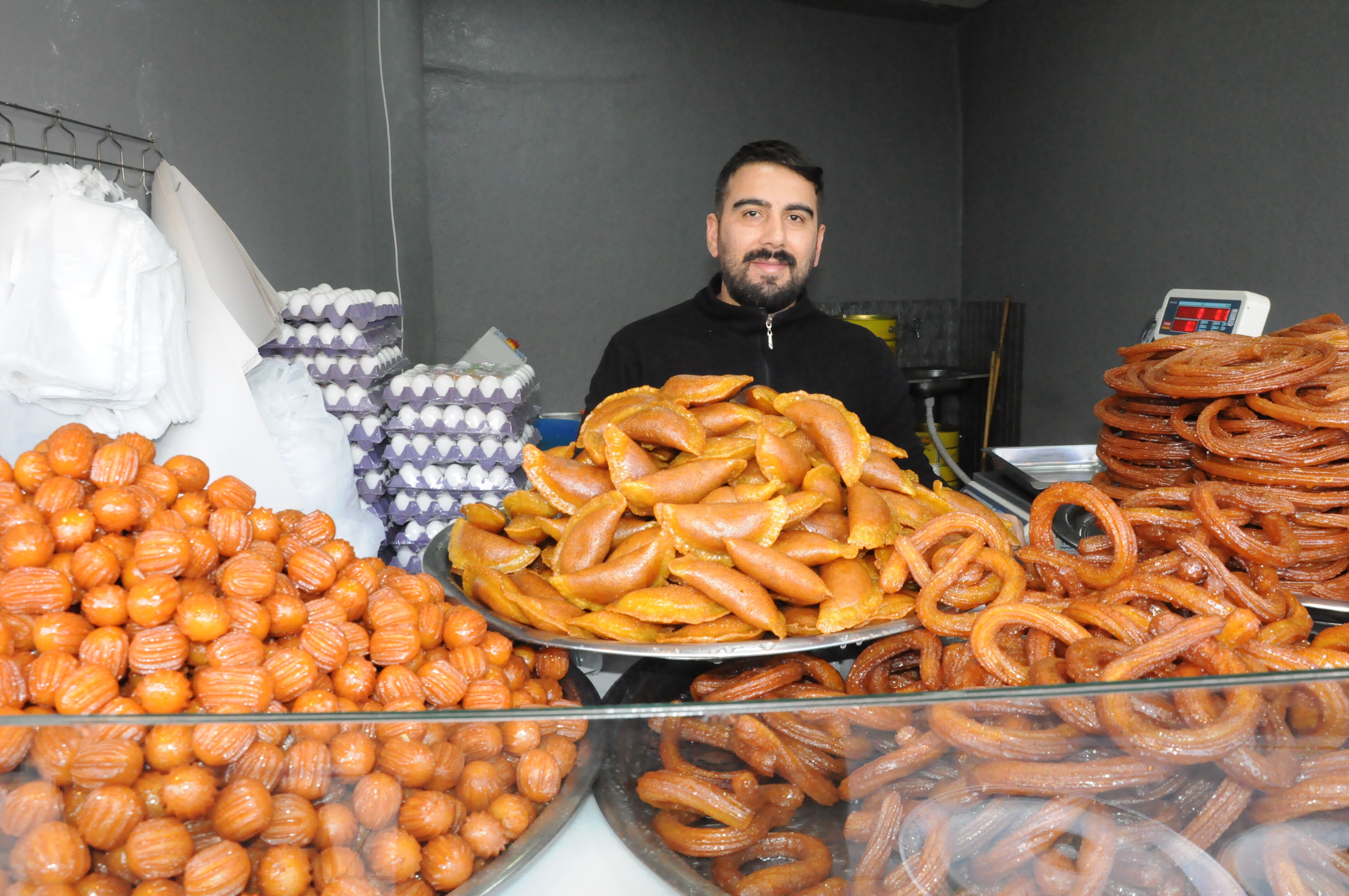 Ramazan Ayının Bereketi Esnafın Yüzünü Güldürdü (5)
