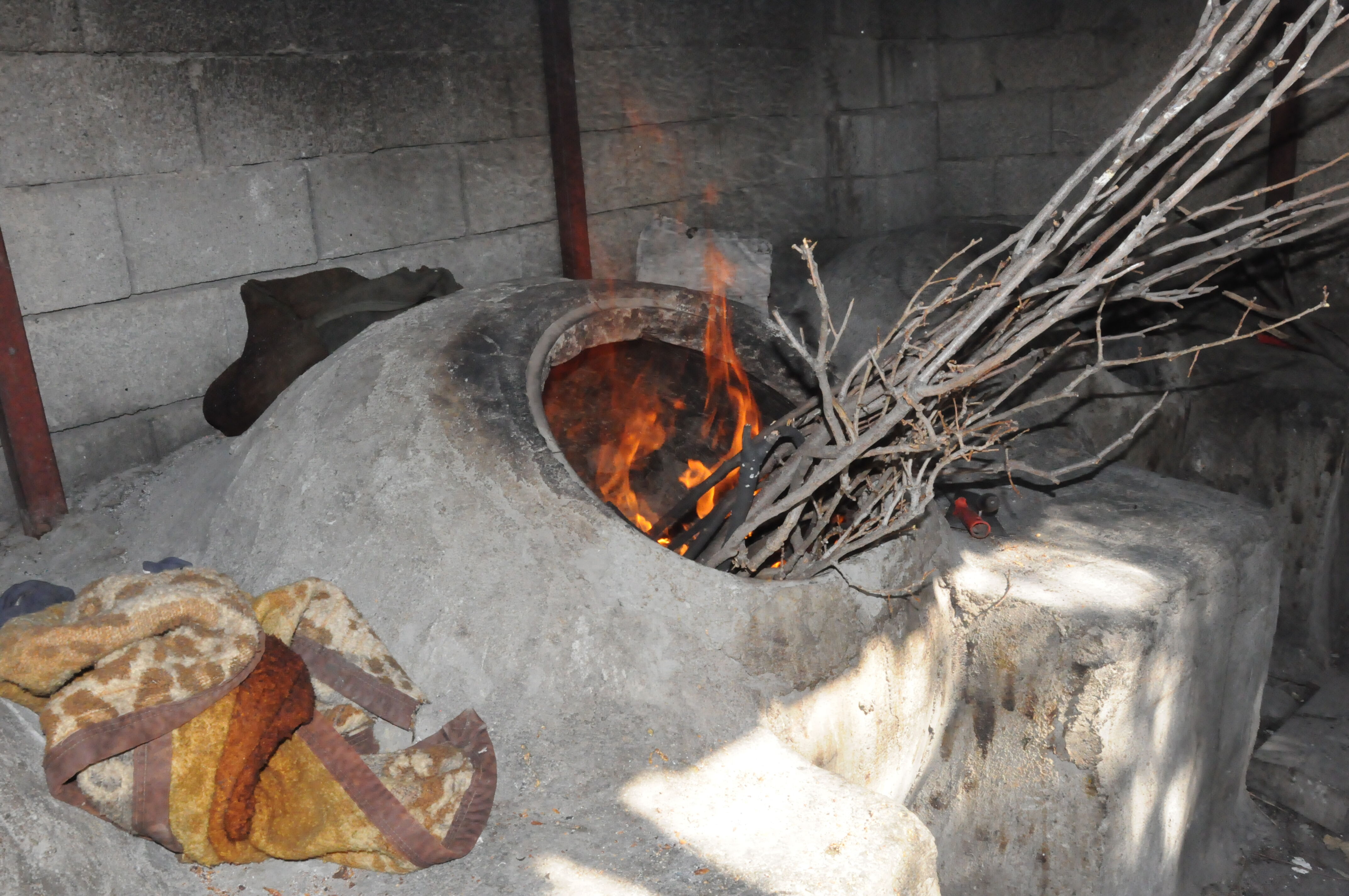 Tandır Ateşinin Önünde Oruç Mesaisi (14)