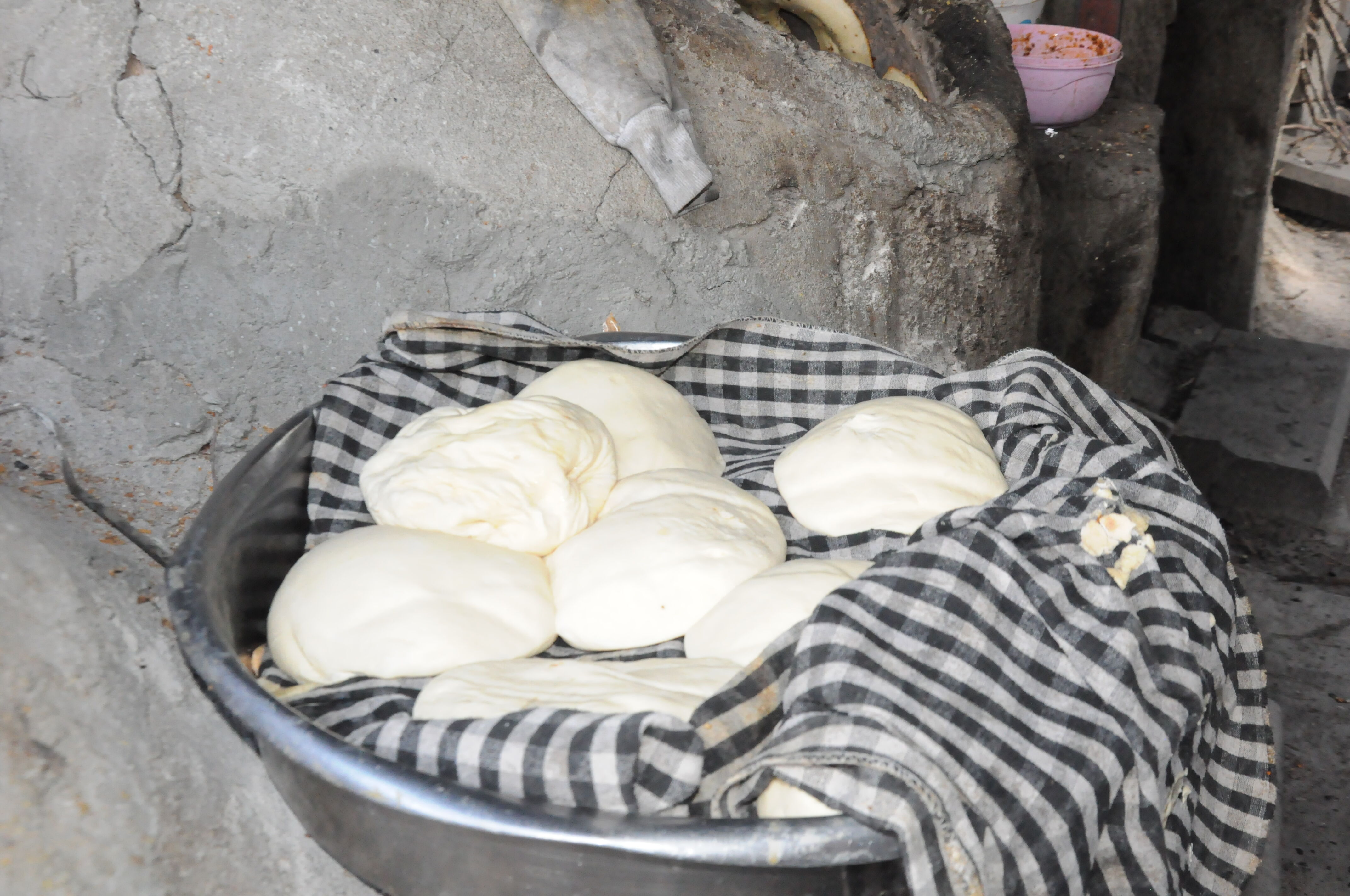 Tandır Ateşinin Önünde Oruç Mesaisi (3)