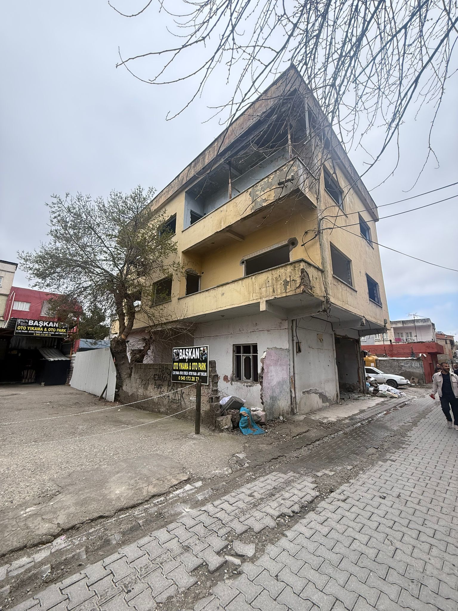 Batman Belediyesi Metruk Yapıları Yıkıyor! (1)