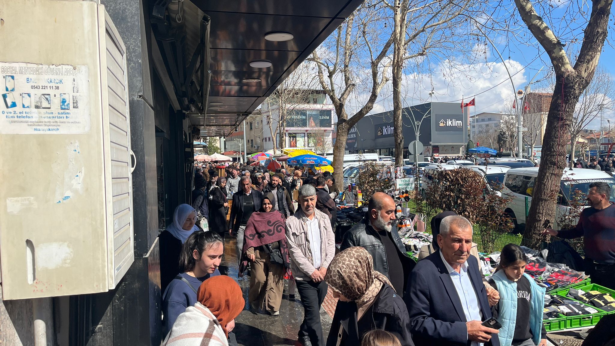Batman Çarşısı’nda Bayram Hareketliliği Sokaklar Pazara Döndü (1)