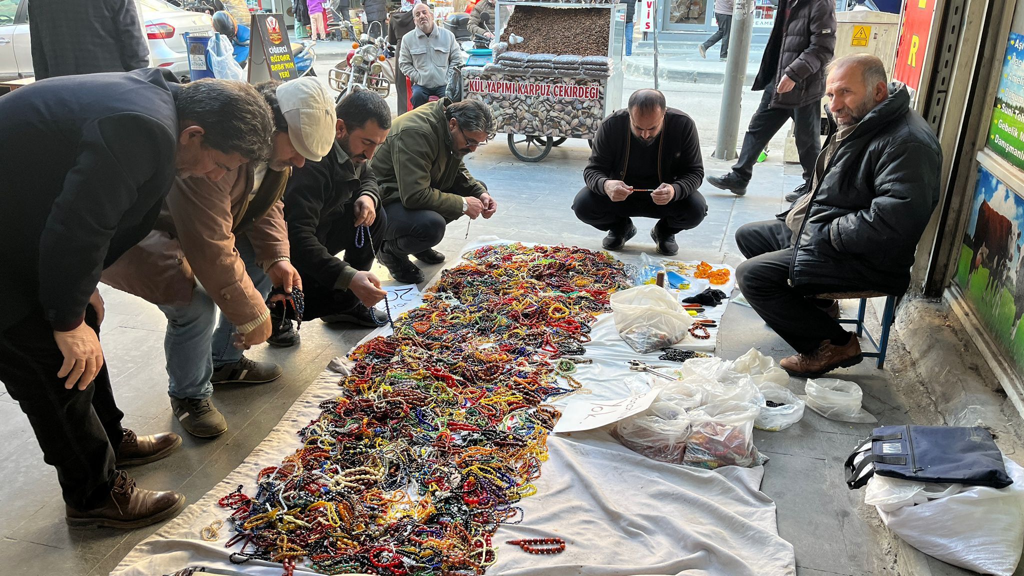 Batman Sokaklarında Renkli Mesai Tespihler 20 Tl! (5)