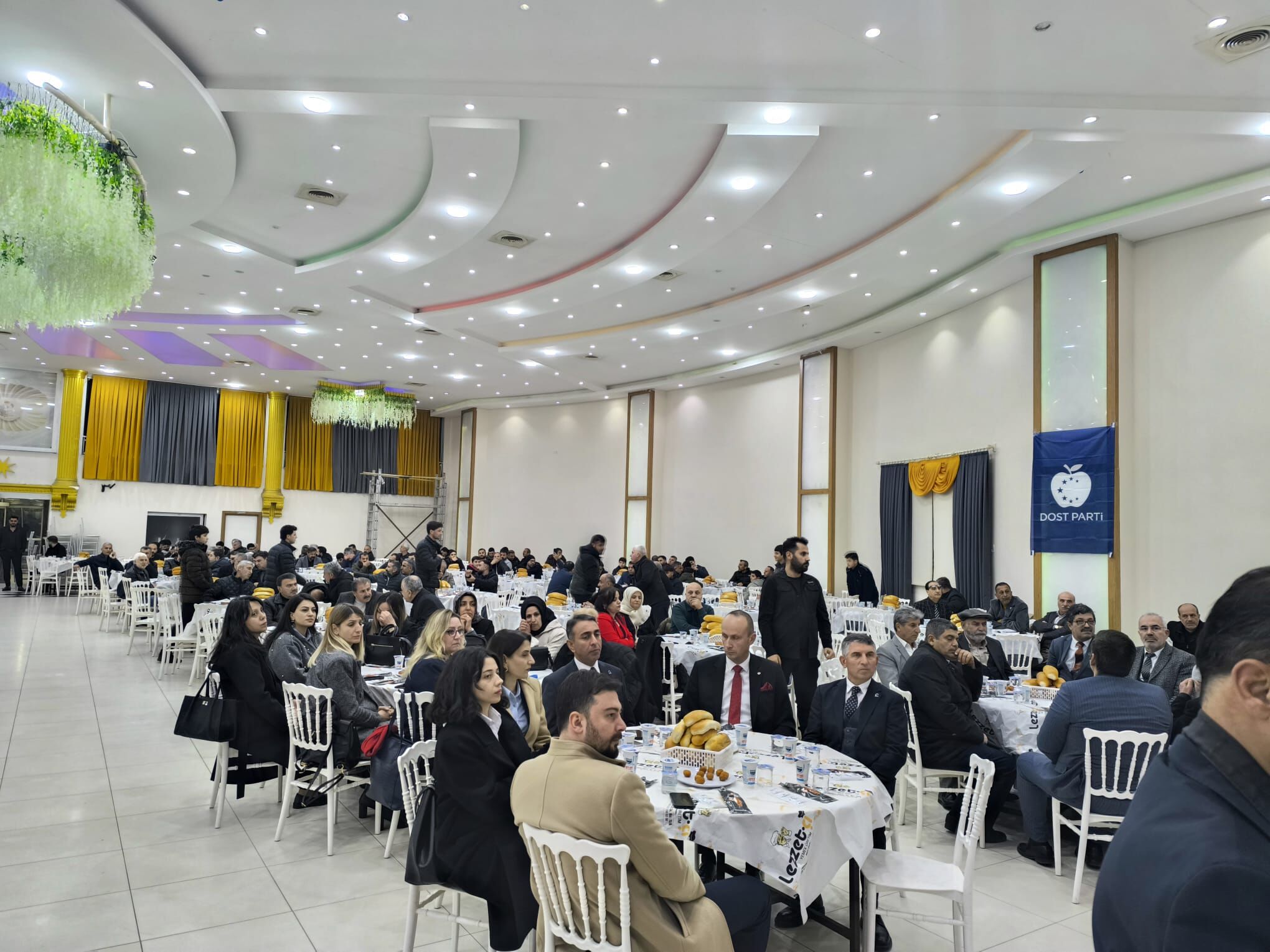 Batman’da Dost Parti İl Başkanlığı Dualarla Açıldı (3)