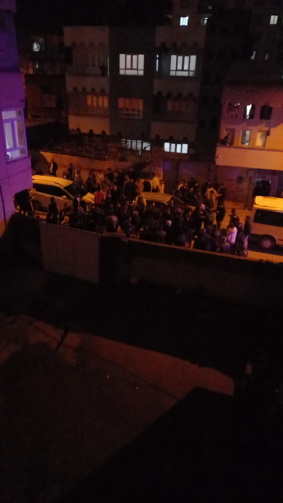 Batman’da İki Aile Arasında Silahlı Ve Sopalı Kavga Çok Sayıda Yaralı Var (2)