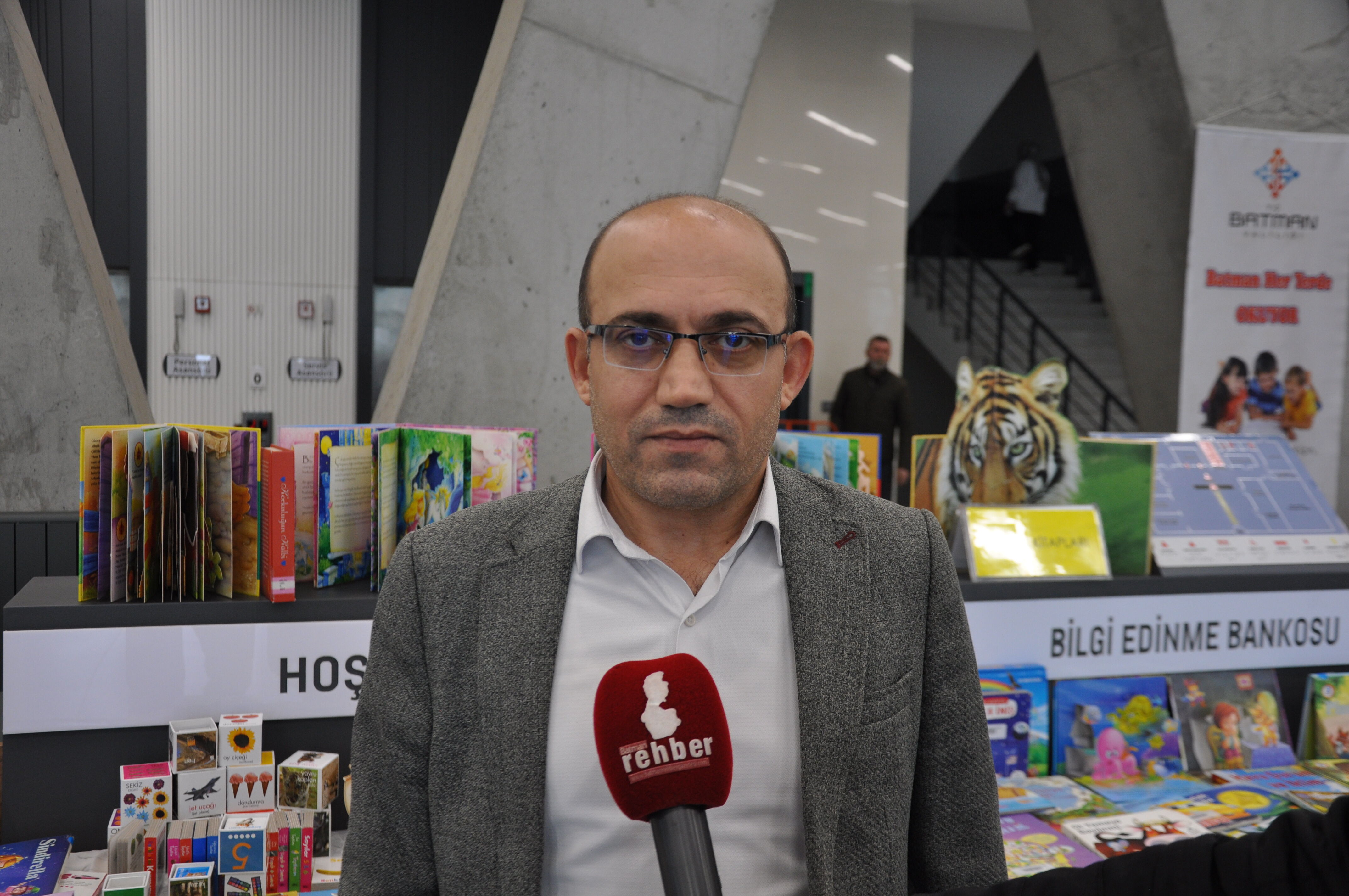 Batman’da Kütüphane Haftası Coşkusu “İyileştiren Kütüphaneler” Temasıyla Etkinlikler Başladı (3)