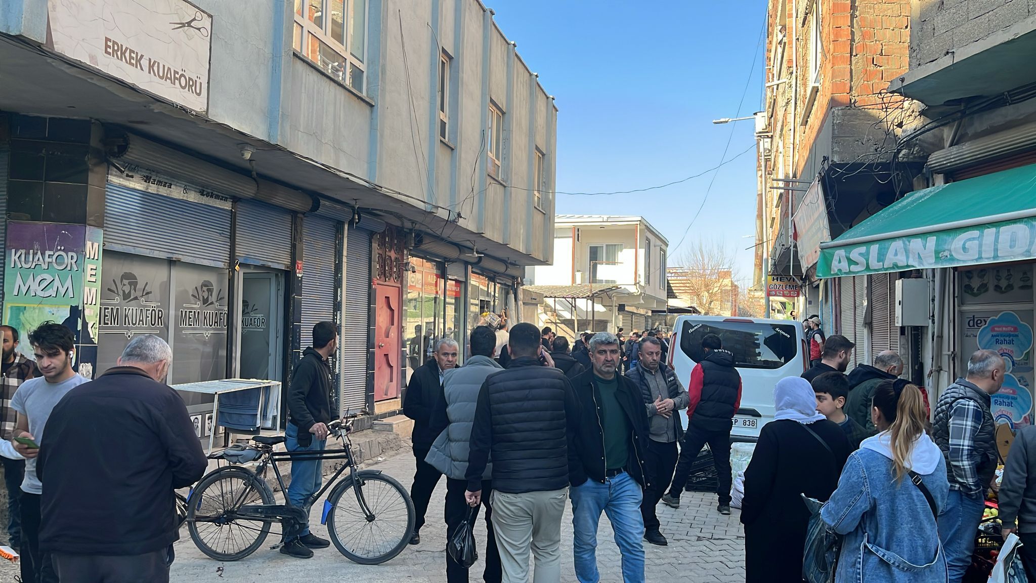 Batman’da "Yan Baktın" Kavgası: 2 Yaralı