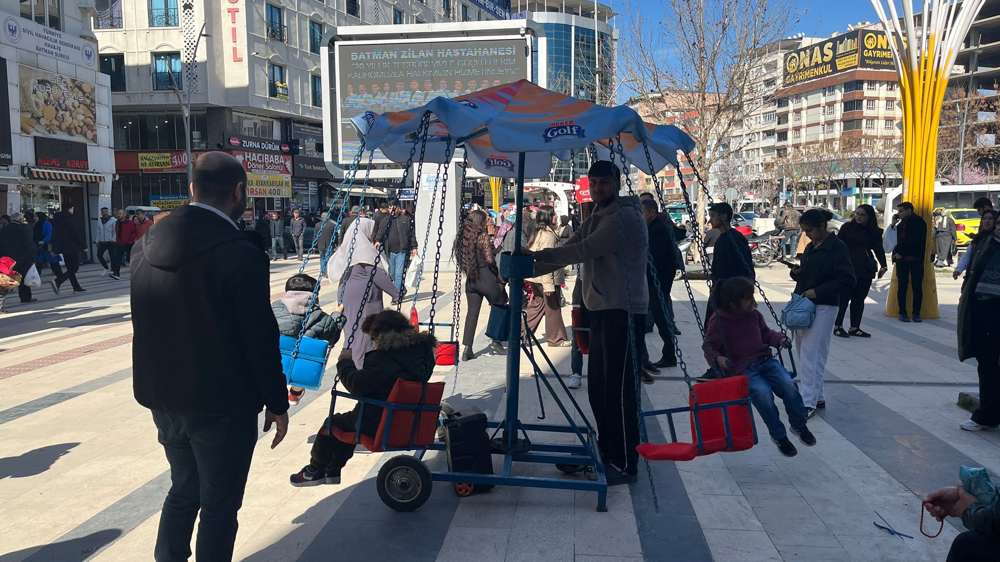 Bayram Telaşı Arasında Çocuklara Özel Neşe (2)