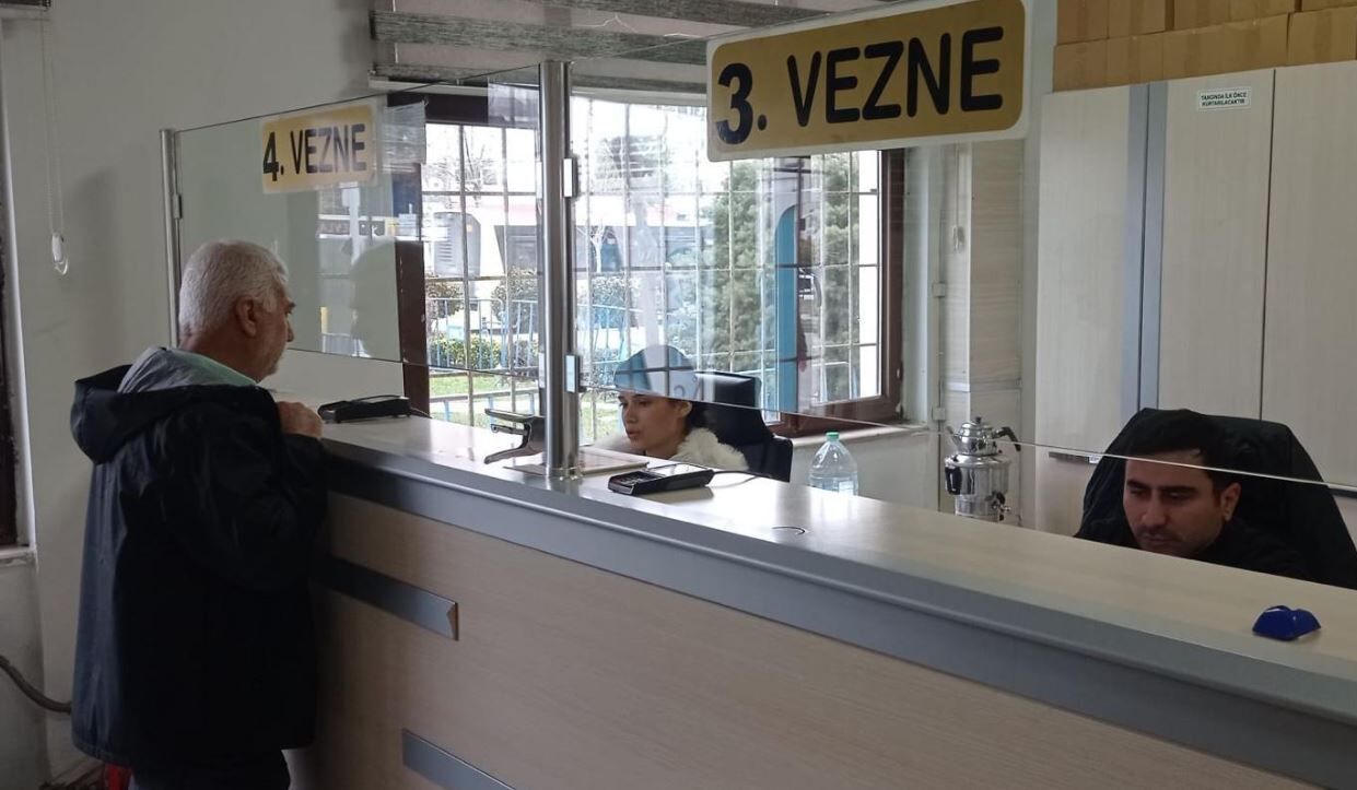 Belediye Veznelerine Bayram Mesaisi11