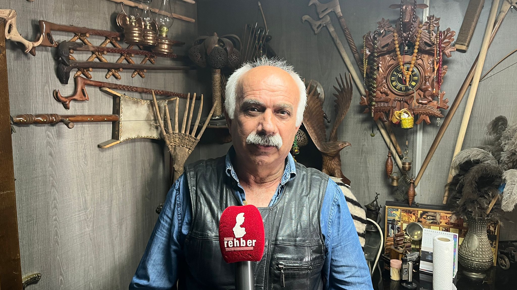 Gök Taksi’nin Yarım Asırlık Çınarı Naim Usta Baston Yapmak Ruhumu Dinlendiriyor (3)